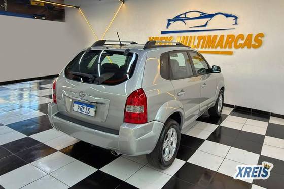 HYUNDAI TUCSON 2.0 MPFI GLS 16V 143CV 2WD FLEX 4P AUTOMÁTICO HYUNDAI TUCSON 2.0 MPFI GLS 16V 143CV 2WD FLEX 4P AUTOMÁTICO